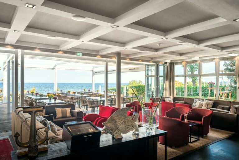 Strandlounge mit Terrasse
