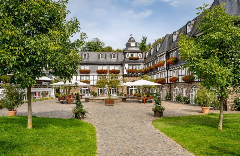 Hotel Deimann in Schmallenberg Außenansicht